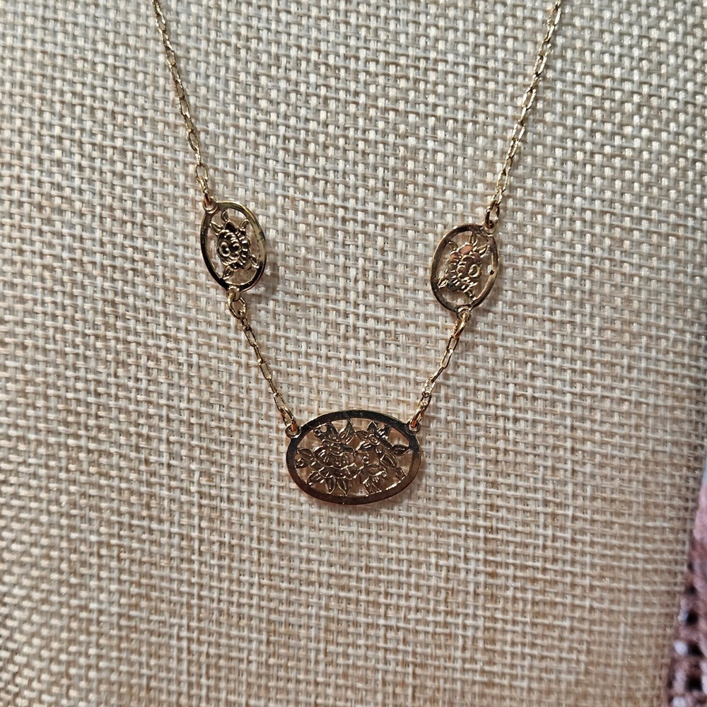 Avon 1981 Engraved Necklace with Box 18"